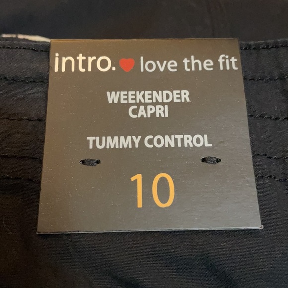 Intro. Weekender Capri (NWT) - Picture 4 of 6